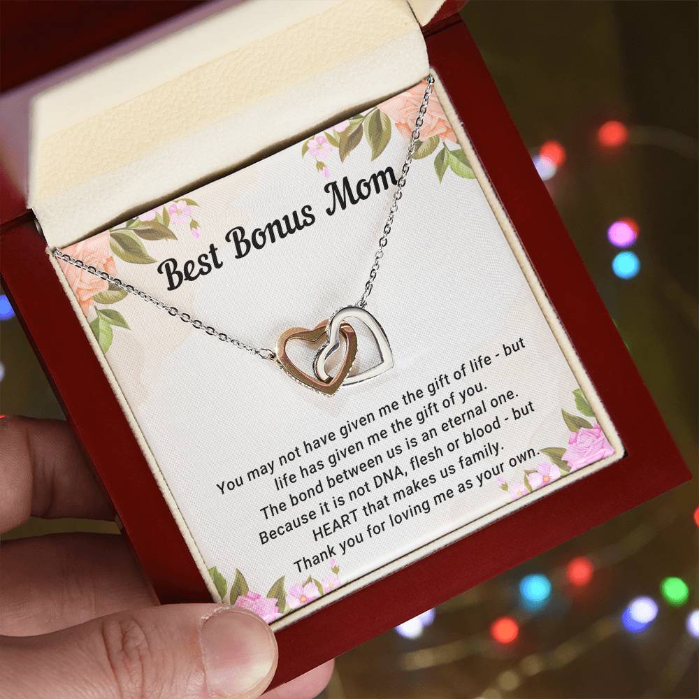 TO MY BONUS MOM - MOTHER'S DAY BEST GIFT - INTERLOCKING HEARTS NECKLACE